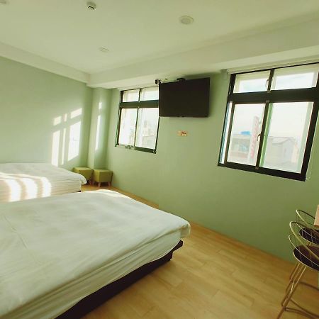 Appartement M House à Hualien Extérieur photo